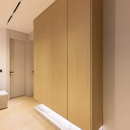 Inn, New Bazaar Tirana