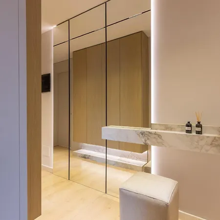 Inn, New Bazaar Appartement