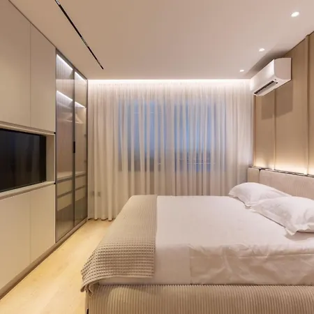 Inn, New Bazaar Apartment