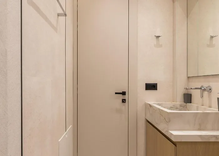 Inn, New Bazaar Apartmán *