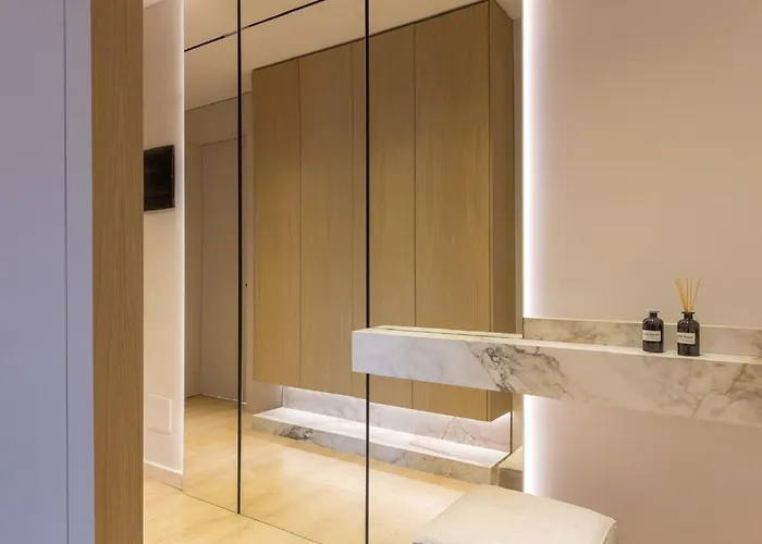 Inn, New Bazaar Apartment